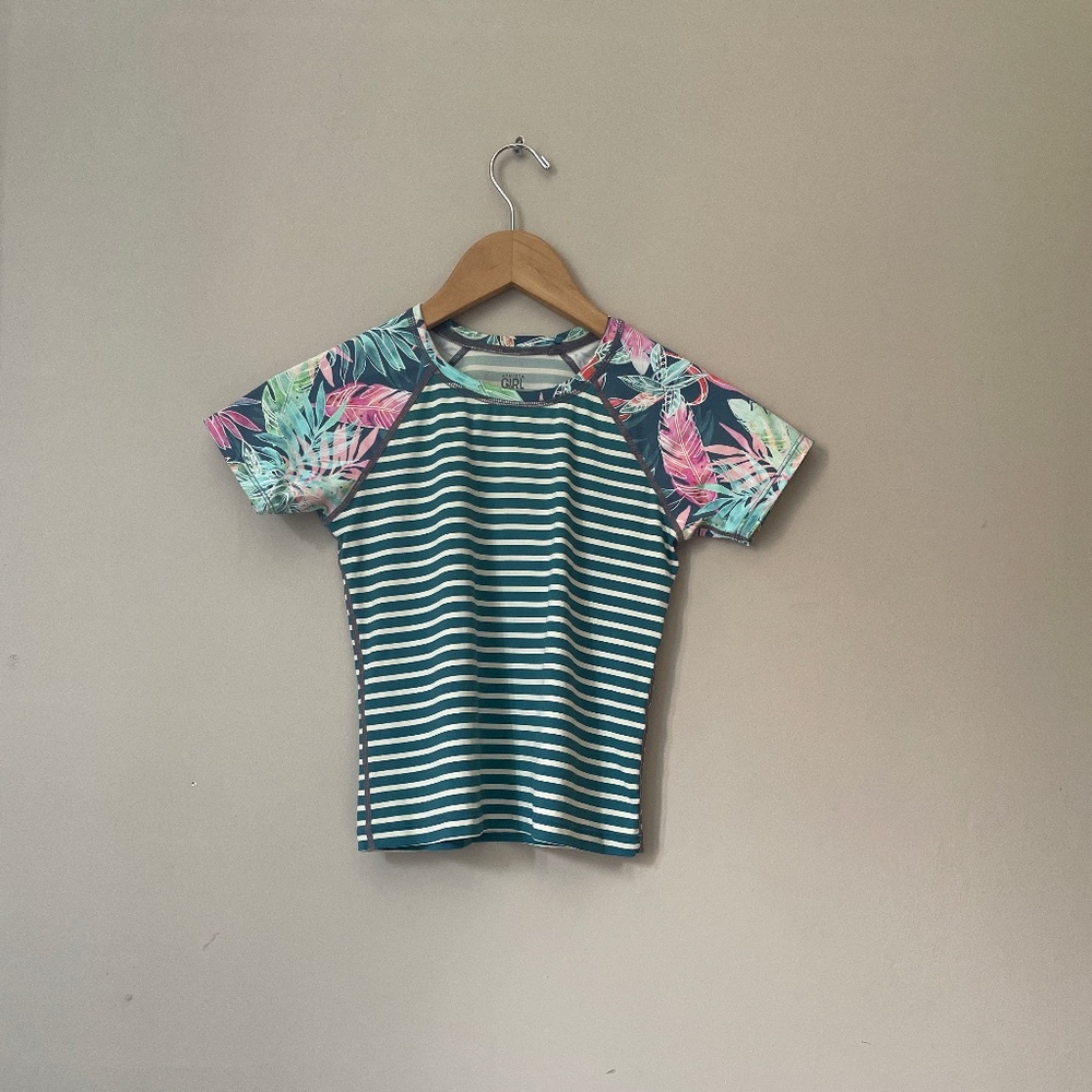 Used swim suit shirt athleta